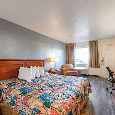 Econo Lodge Phoenix North I-17 מראה חיצוני תמונה