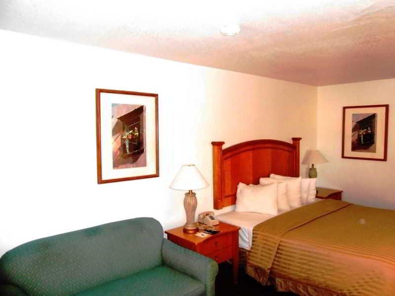 Econo Lodge Phoenix North I-17 מראה חיצוני תמונה