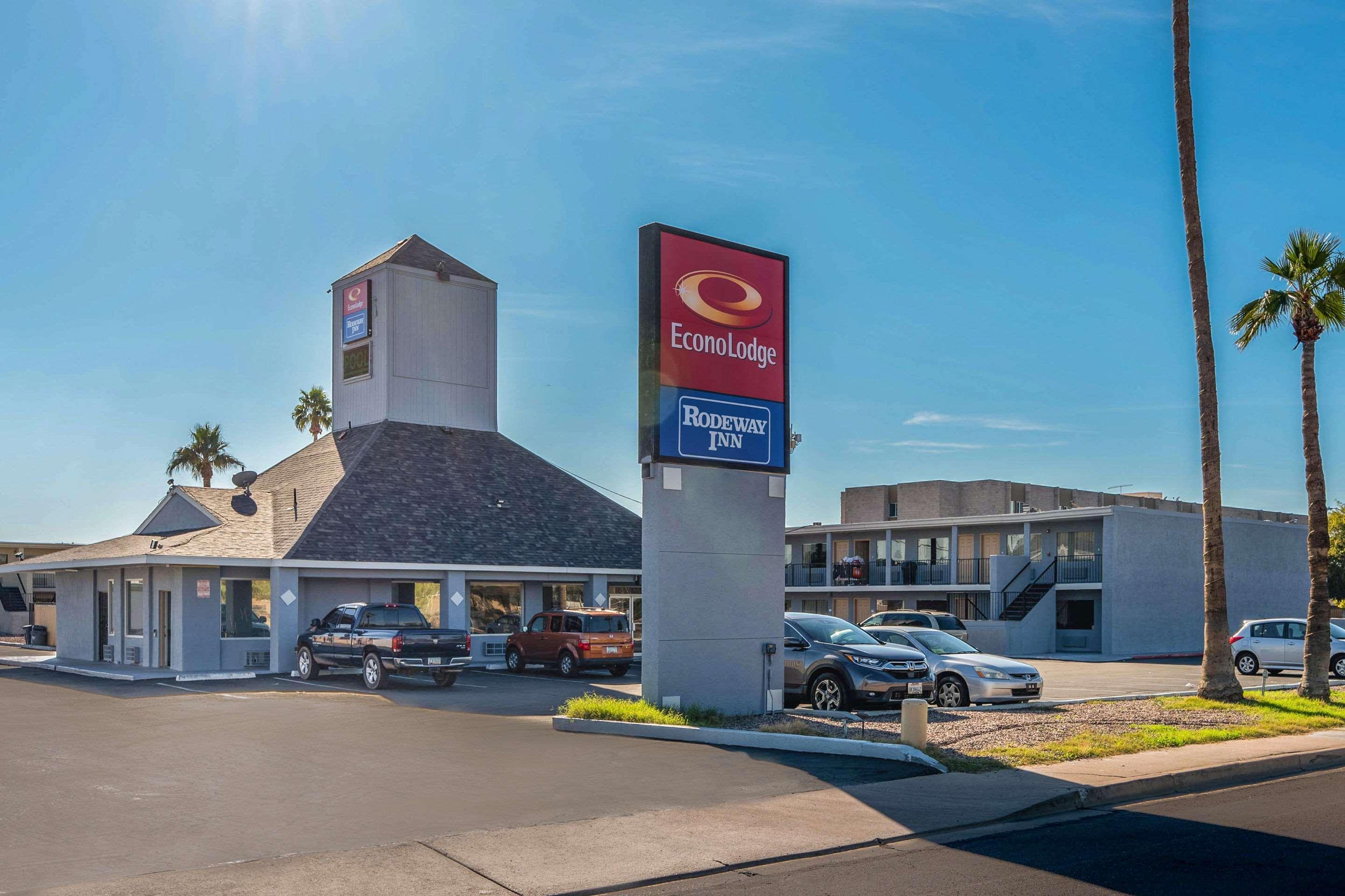 Econo Lodge Phoenix North I-17 מראה חיצוני תמונה