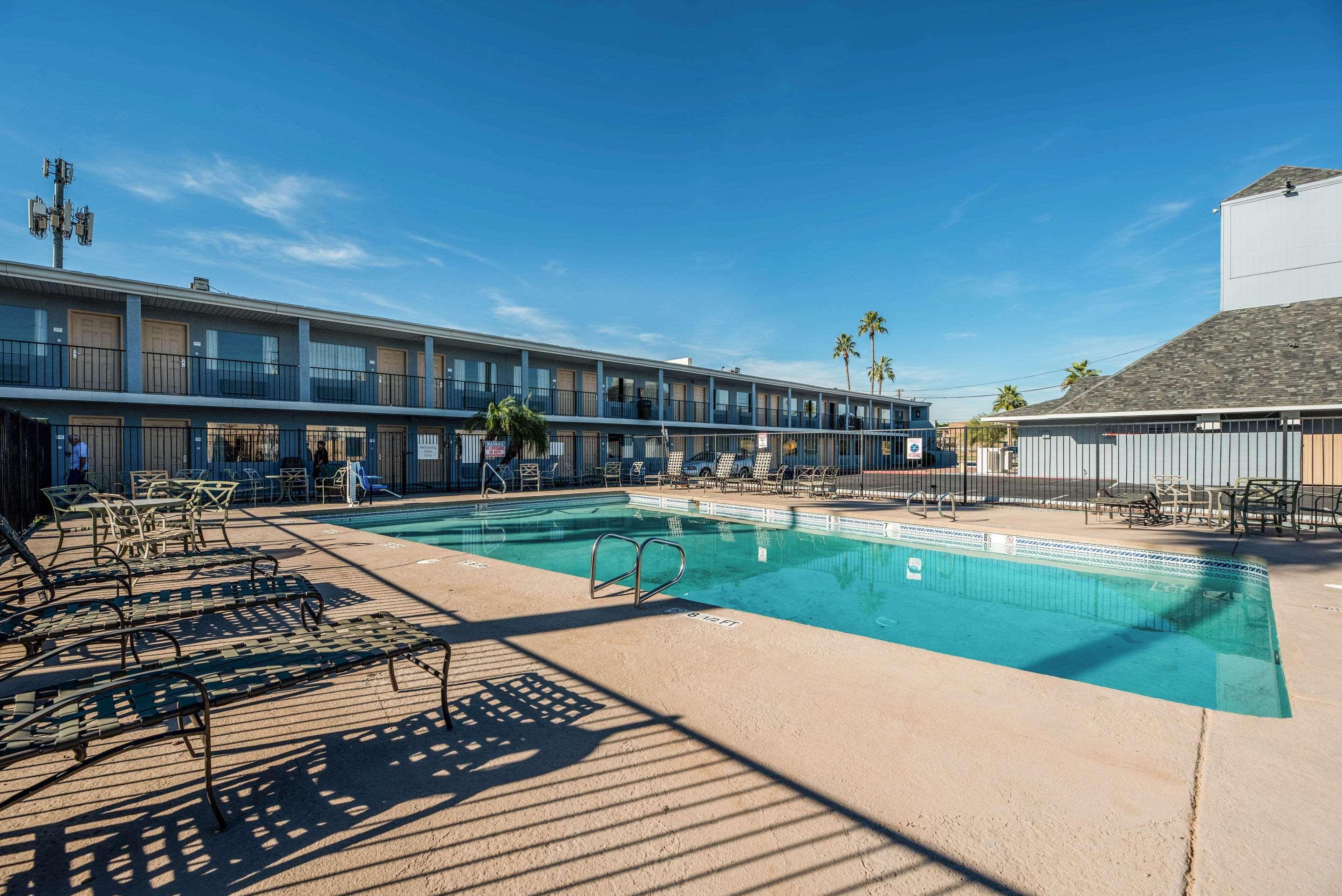 Econo Lodge Phoenix North I-17 מראה חיצוני תמונה