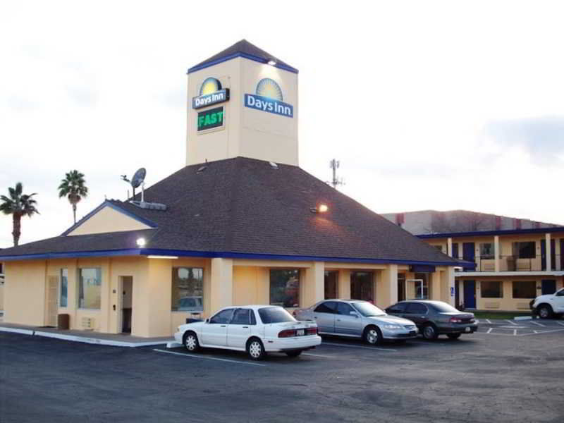 Econo Lodge Phoenix North I-17 מראה חיצוני תמונה